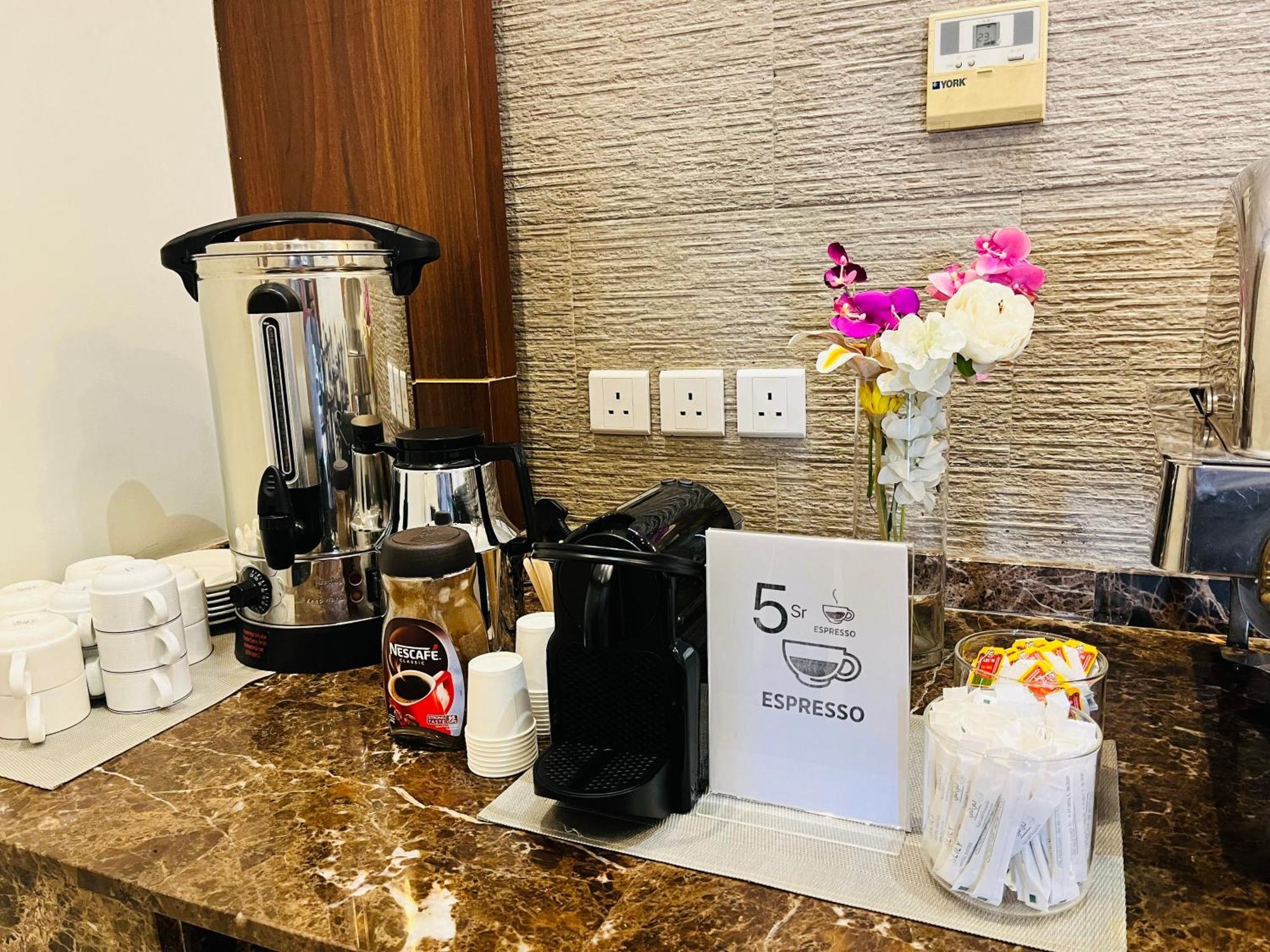 Lily Hotel Suite Mubarraz Al-Hofuf Kültér fotó