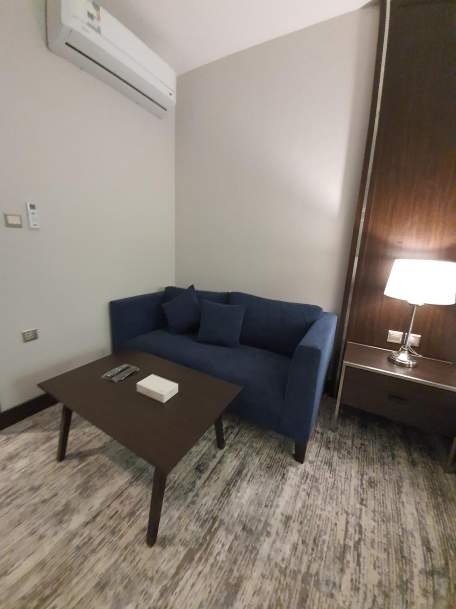 Lily Hotel Suite Mubarraz Al-Hofuf Szoba fotó
