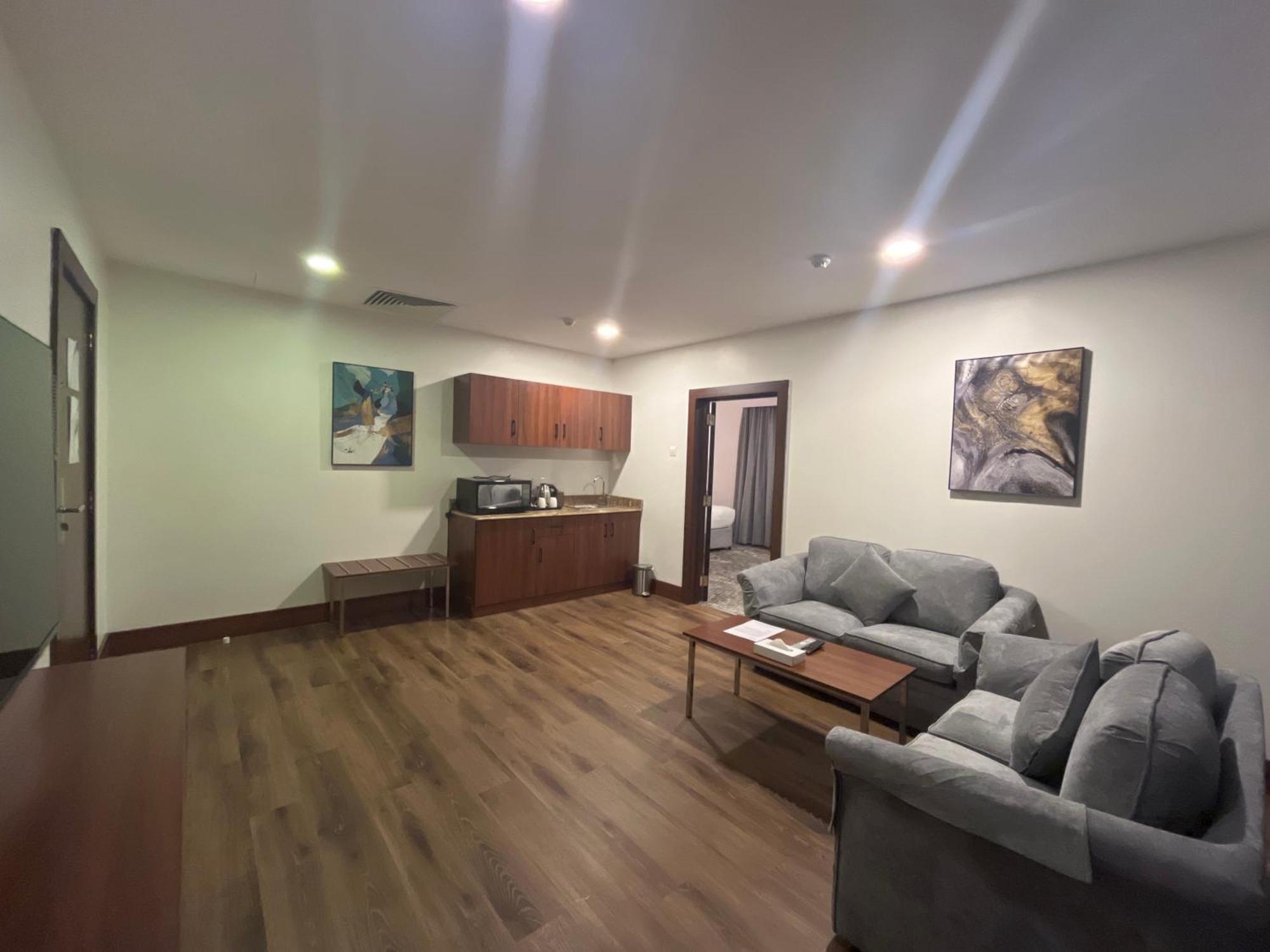 Lily Hotel Suite Mubarraz Al-Hofuf Kültér fotó